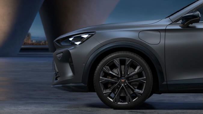 Cupra Formentor Dark Night e Dark Stone