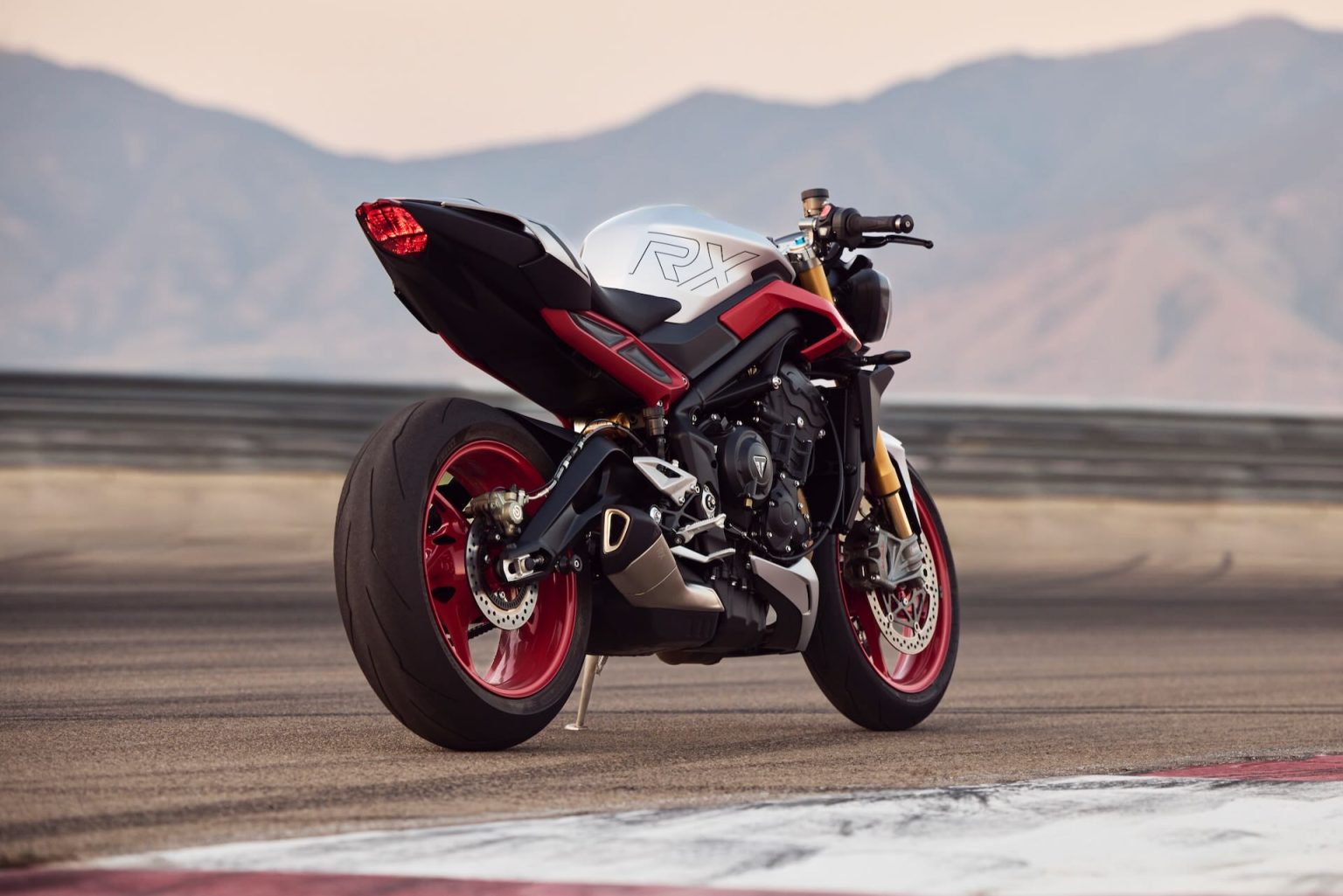 Triumph 675 Rx Nuove Triumph Street Triple 765 RX e Moto2 Edition – Dalla strada alla ...