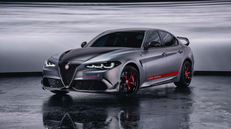 Alfa Romeo Giulia Quadrifoglio Luna Rossa