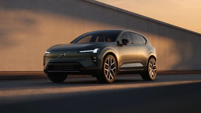 Volvo EX60 2026