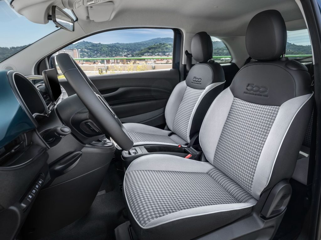Interno Fiat 500 Hybrid Torino