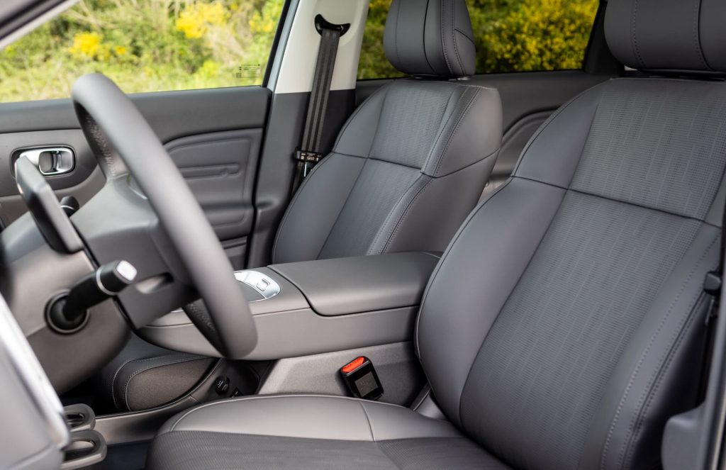 sedili anteriori Leapmotor B10 REEV Hybrid