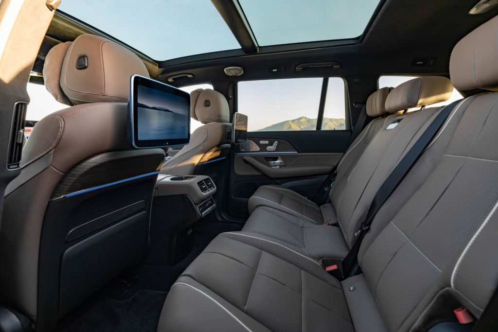 abitacolo Mercedes-Benz GLS, 2026