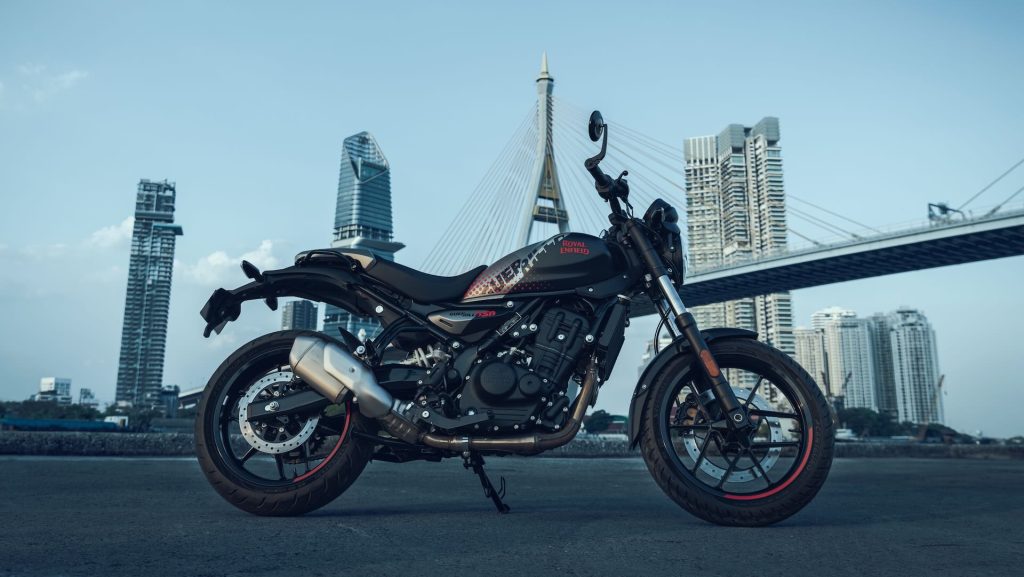 Royal Enfield Guerrilla 450 Apex 2026