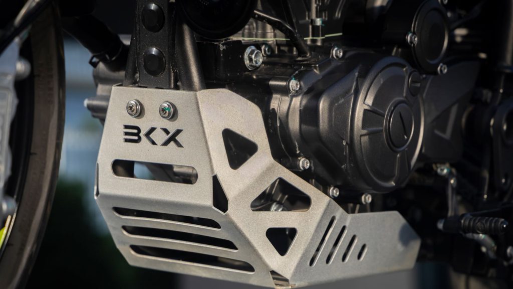 Benelli BKX 300
