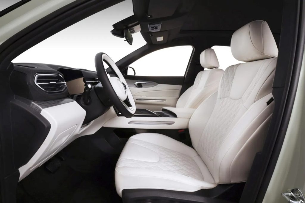 interno BESTUNE JOY EE07 PHEV LUXURY