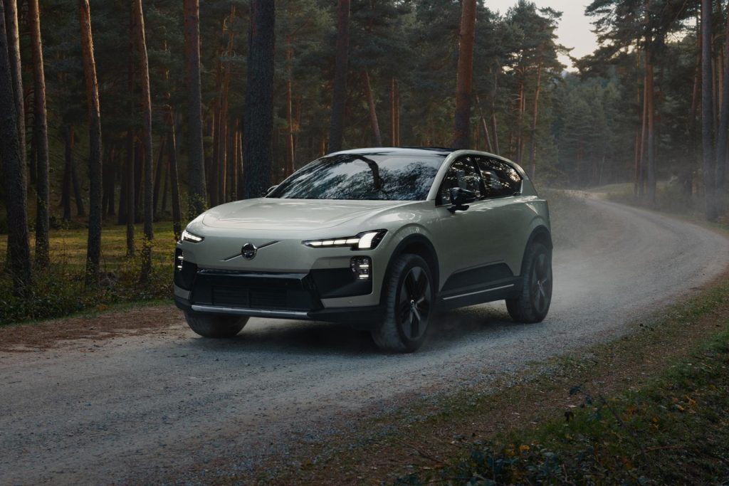 Volvo EX60 Cross Country