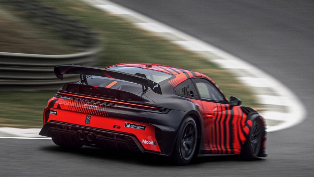 Porsche 911 GT4 R