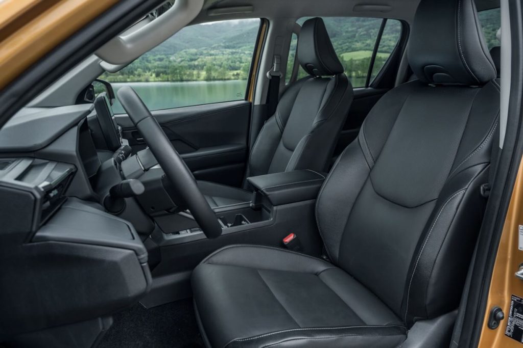interno Toyota Hilux Hybrid