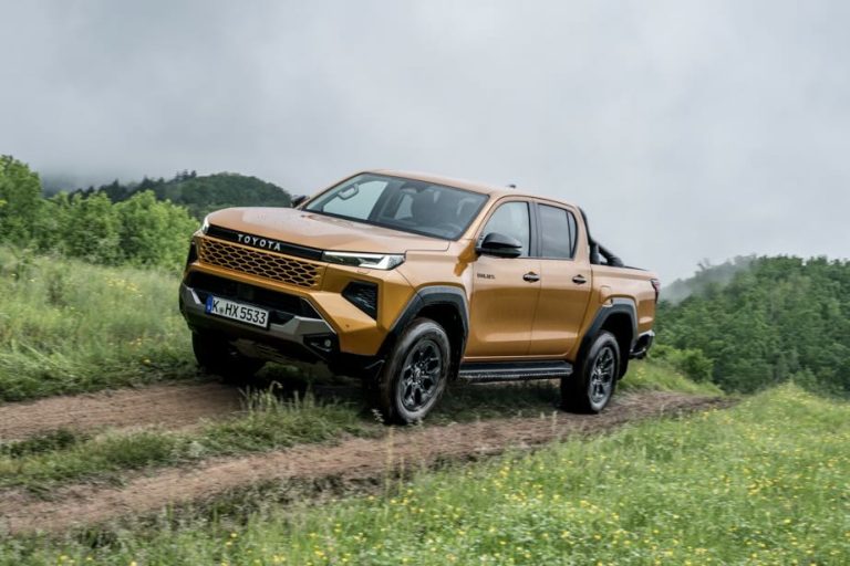 Toyota Hilux Hybrid