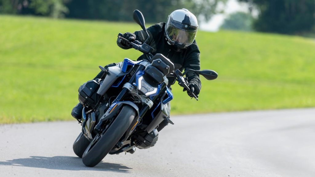 BMW naked Roadster R 1300 R
