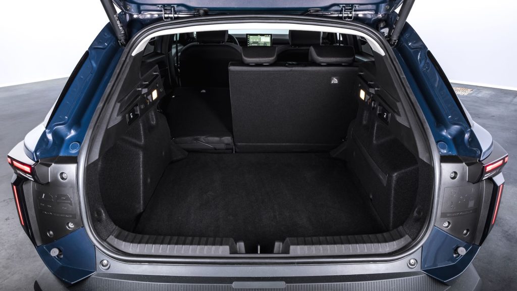 Dacia Striker 2026