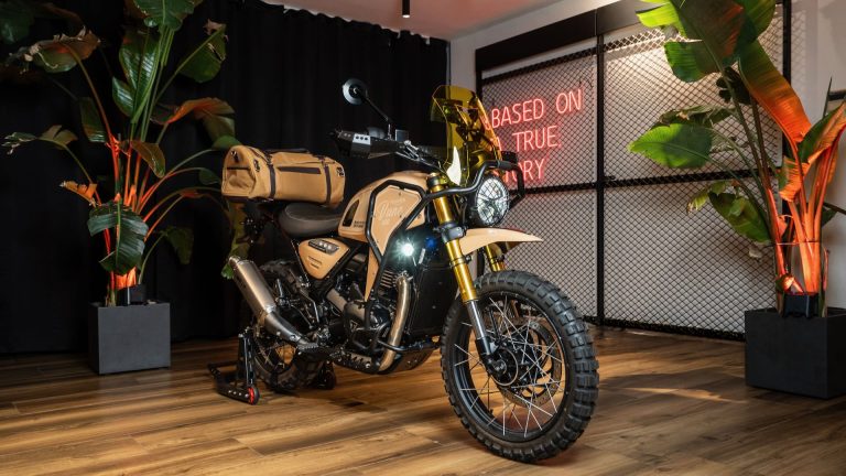Dune 400, la special su base Triumph Scrambler 400 XC