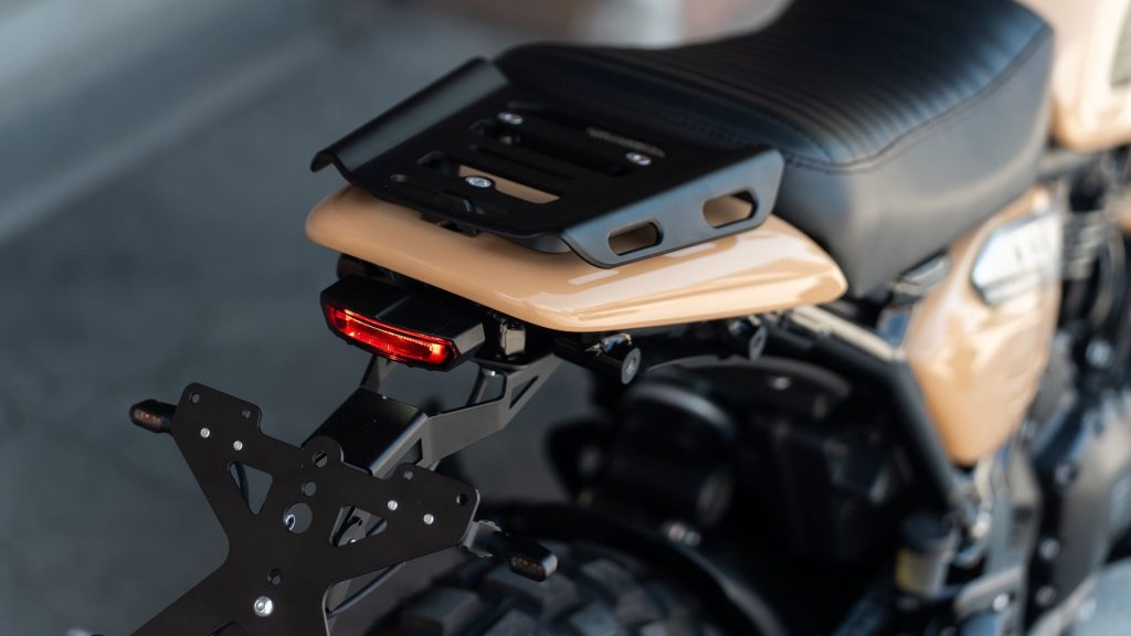 Dune 400, la special su base Triumph Scrambler 400 XC