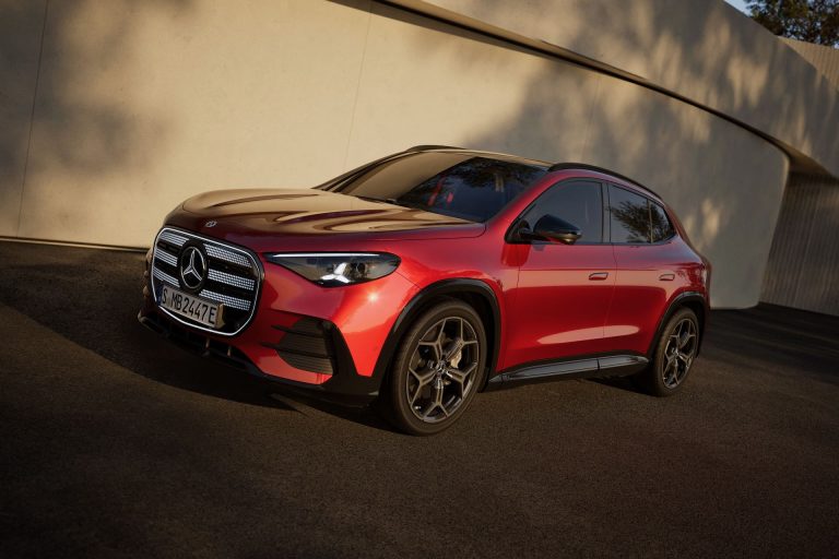 Nuova Mercedes-Benz GLA elettrica