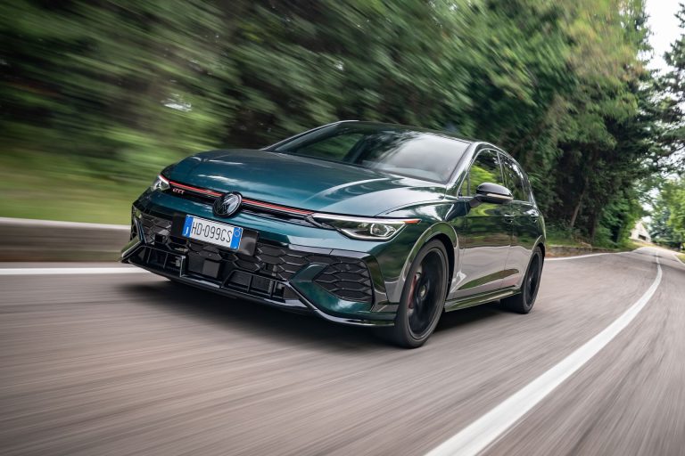Volkswagen Golf GTI Edition 50