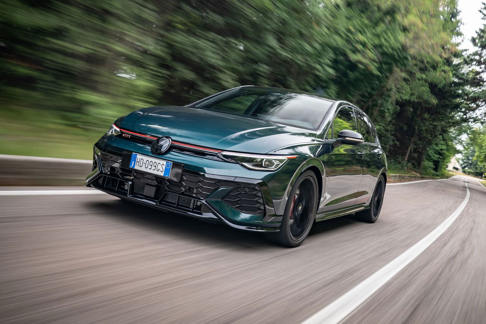 Volkswagen Golf GTI Edition 50