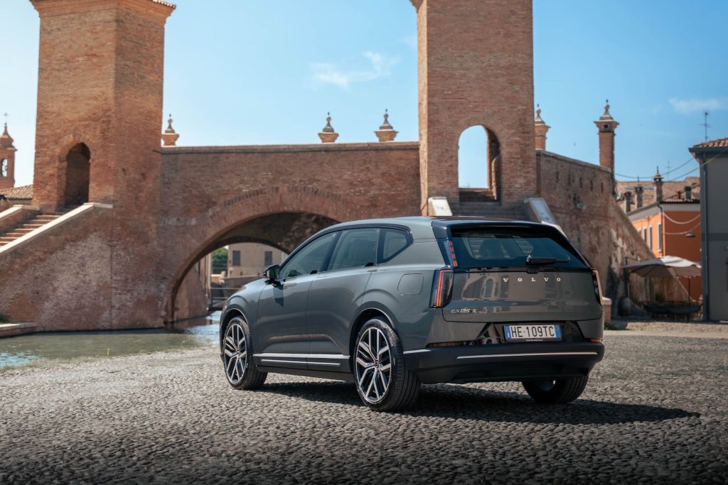 Volvo EX60