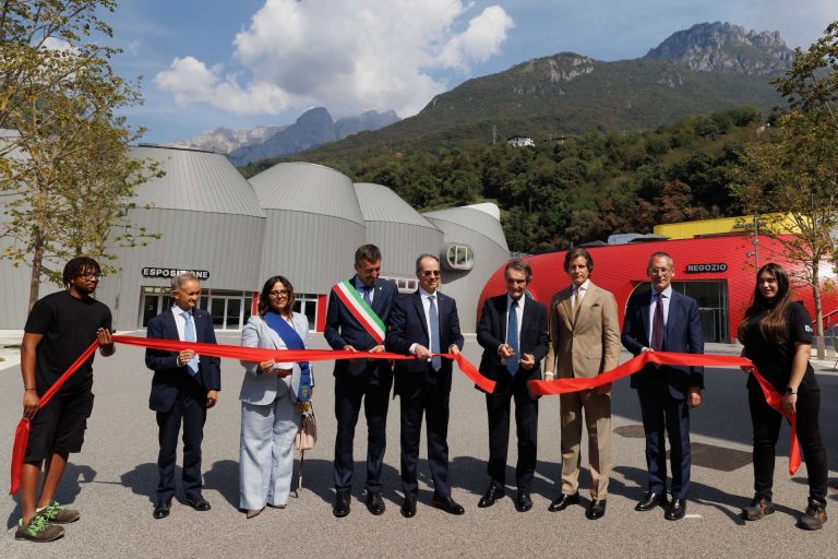 inaugurazione nuovo stabilimento Moto Guzzi Mandello del Lario