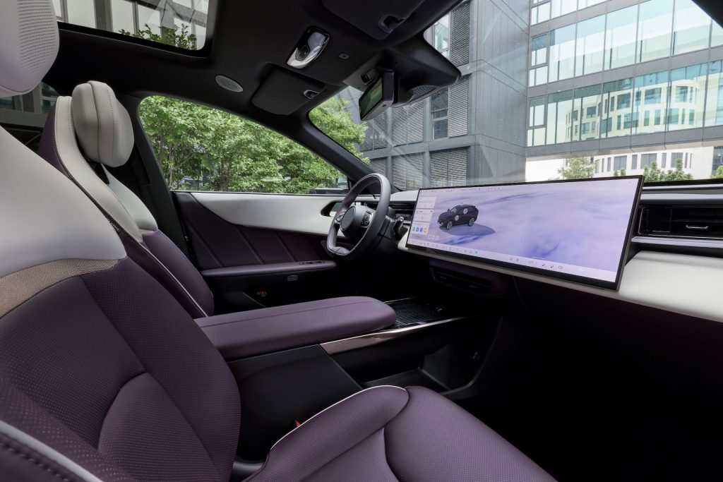 interno Mazda CX-6e