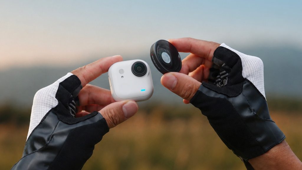 Insta360 GO Ultra, accessori e pack