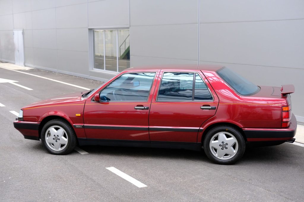 Lancia Thema 8.32