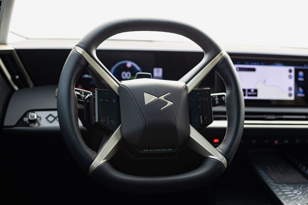 volante DS N°7