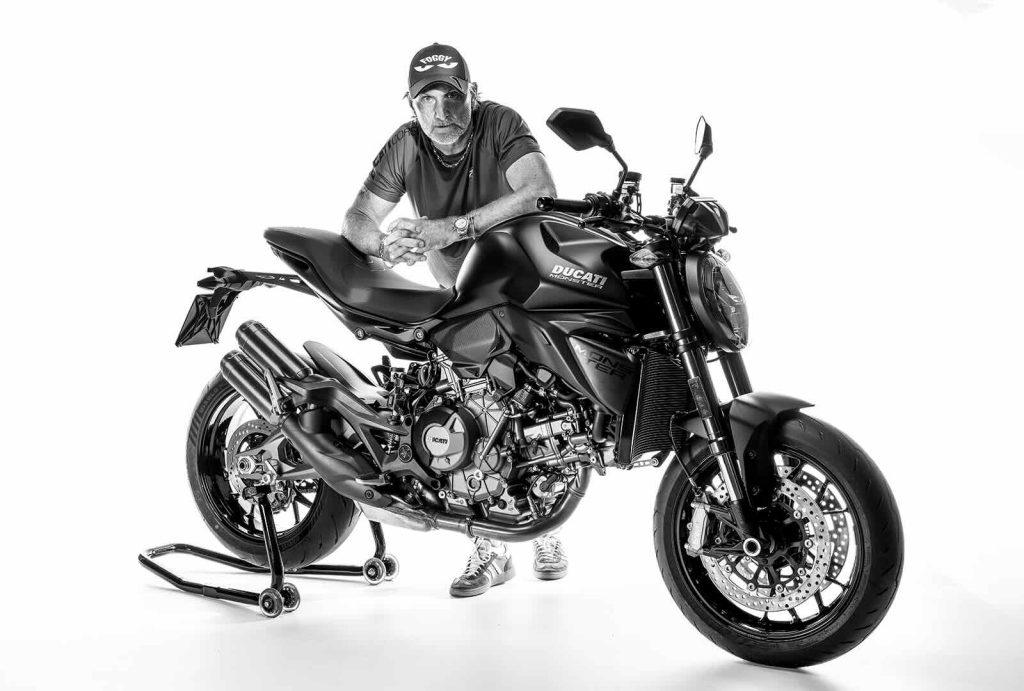Ducati Monster Dark 2027