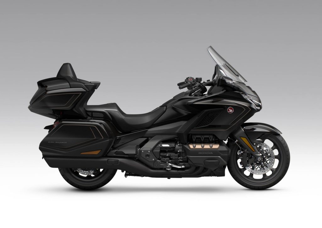 27YM Honda GL1800 Gold Wing Tour