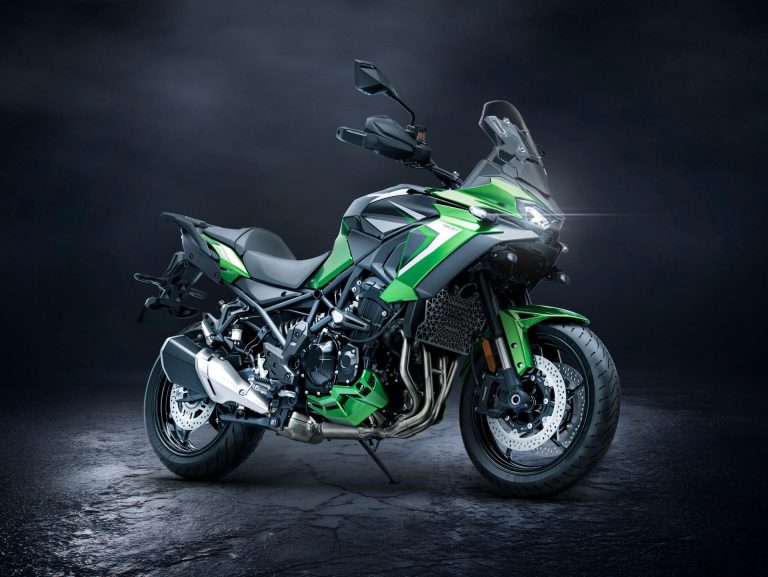 Kawasaki Versys 900
